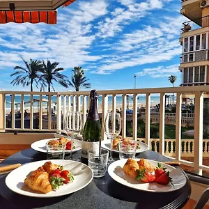  Apartamento Amplio Apartamento Con Terraza En Primera Linea De Playa España